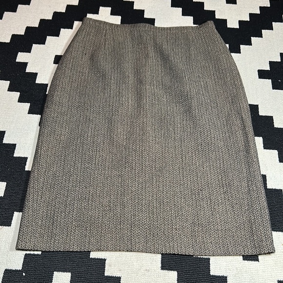 Boss Babe, KRIZIA skirt!! - Picture 3 of 11